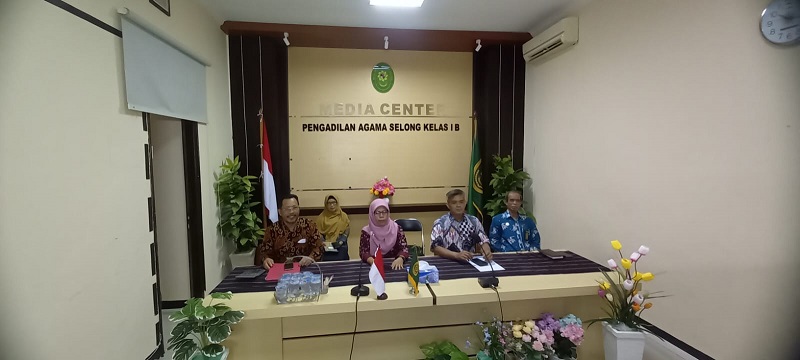 1 PA Selong Mengikuti Bimtek Bedah Berkas Perkara Kewarisan
