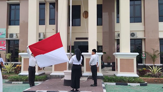 2 Pengadilan Agama Selong Melaksanakan Upacara Kemerdekaan RI ke 77 Tahun 2022